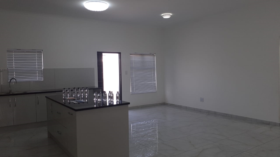 To Let 4 Bedroom Property for Rent in Laguna Sands Western Cape